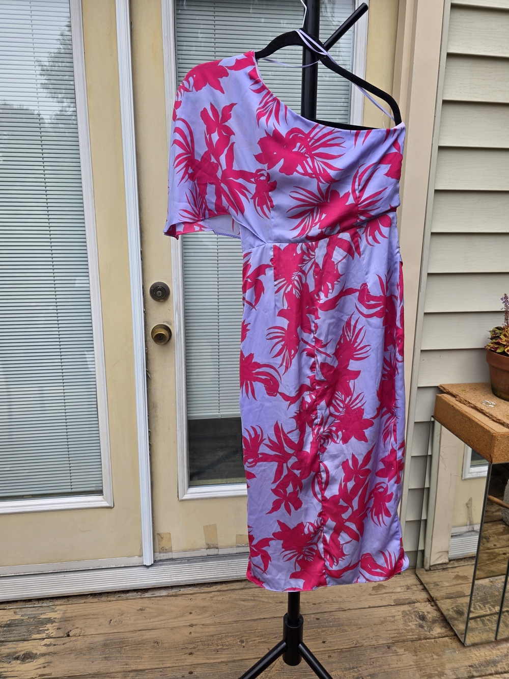 DO+BE Lavender Dress with Fuchsia Leaf Print